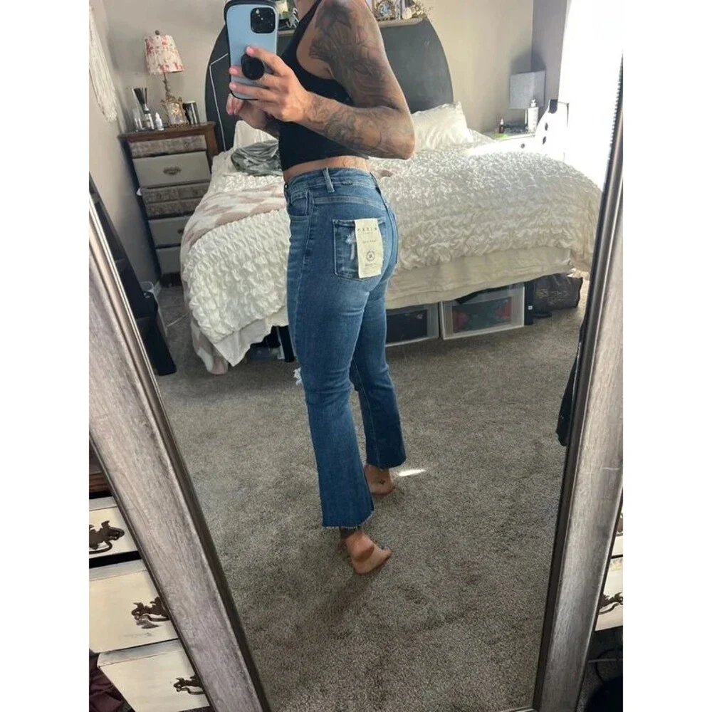 NWT risen ripped jeans size 3/26